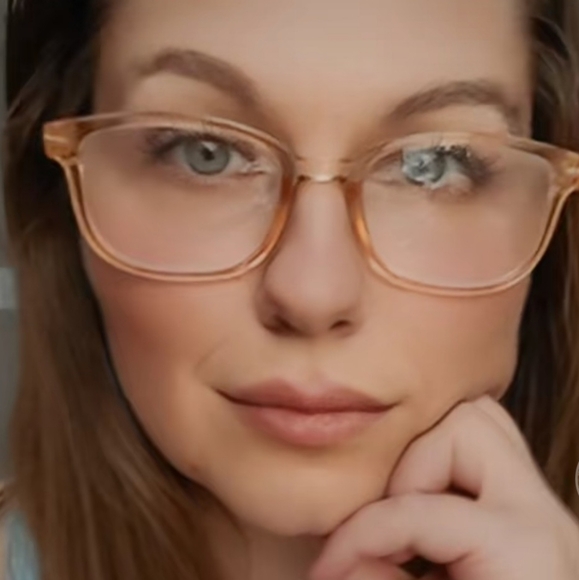 Hi It’s Harmony here from Harmony’s posh - Picture 4 of 6